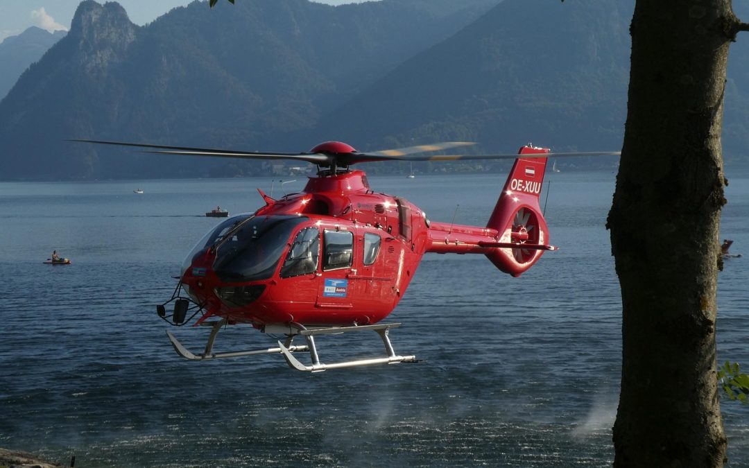Dinas Damkar Barito Timur Tangani Pohon Tumbang Di Sekolah